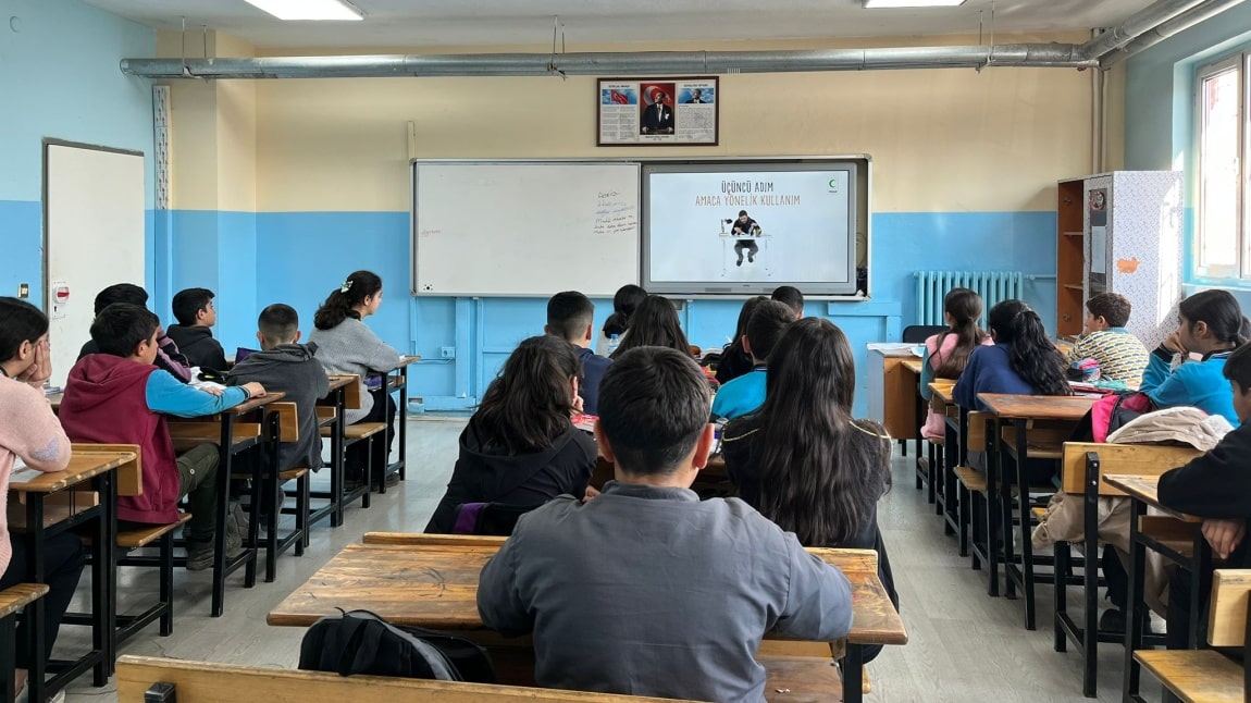 Okulumuzda 1-7 Mart Yeşilay Haftası Etkinlikleri